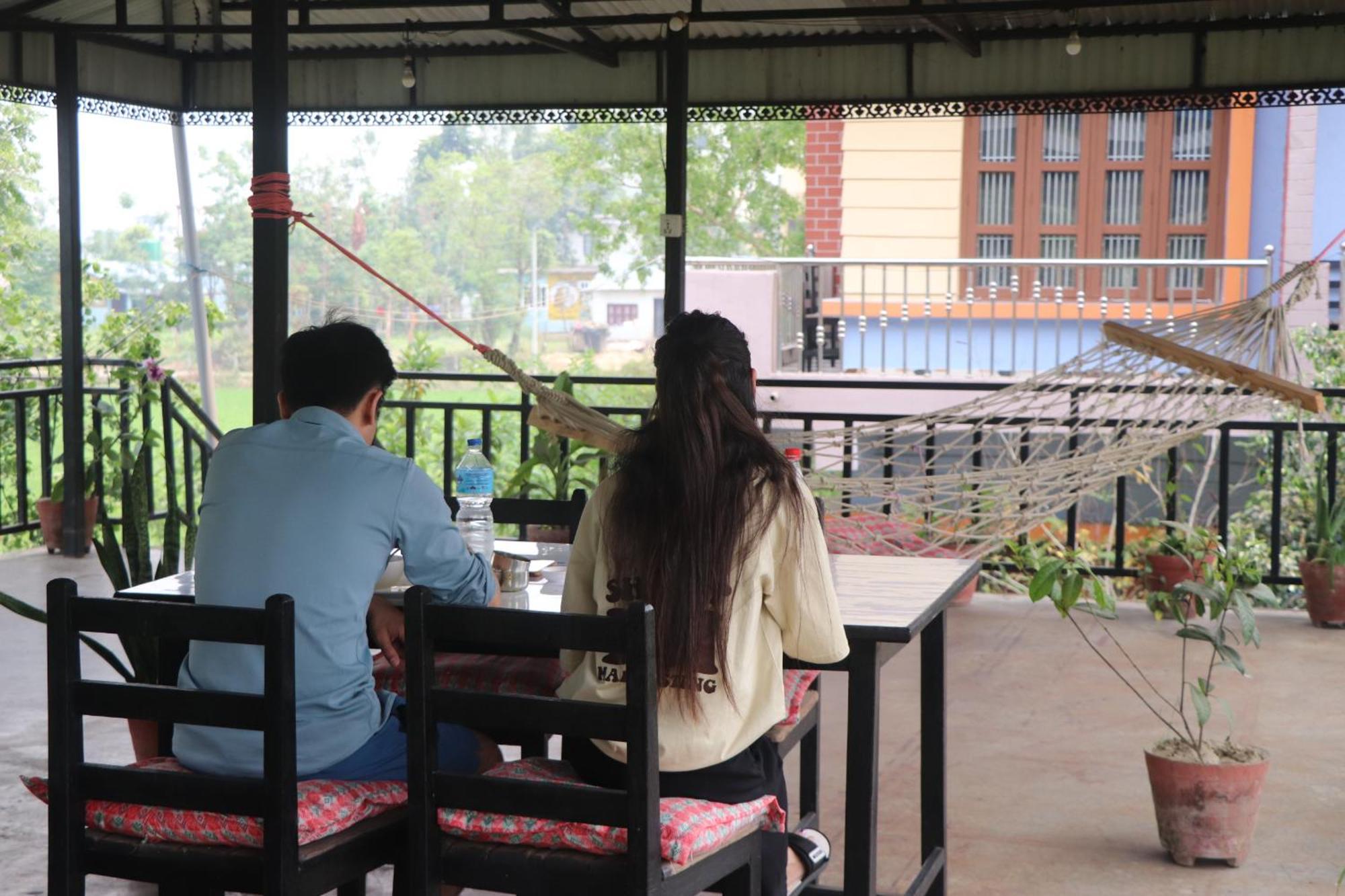 Hotel Flycatcher Chitwan- A Jungle Safari Home 사우라하 외부 사진